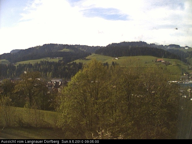 Webcam-Bild: Aussicht vom Dorfberg in Langnau 20100509-090500