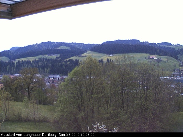 Webcam-Bild: Aussicht vom Dorfberg in Langnau 20100509-120500