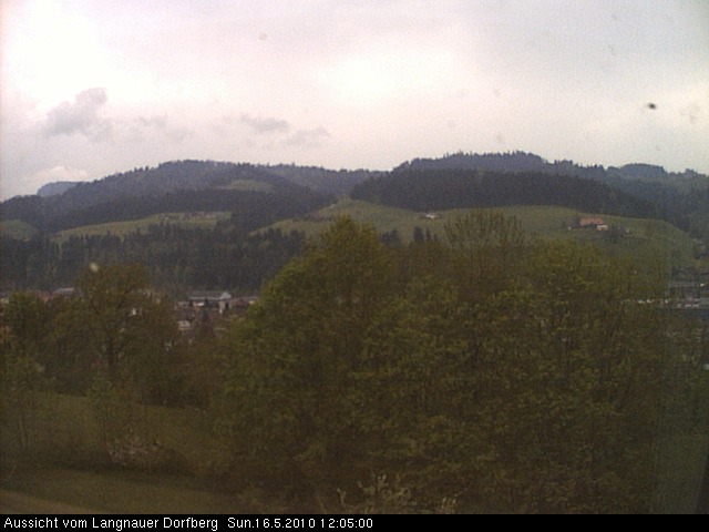 Webcam-Bild: Aussicht vom Dorfberg in Langnau 20100516-120500