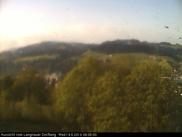Webcam-Bild: Aussicht vom Dorfberg in Langnau 20100519-080500