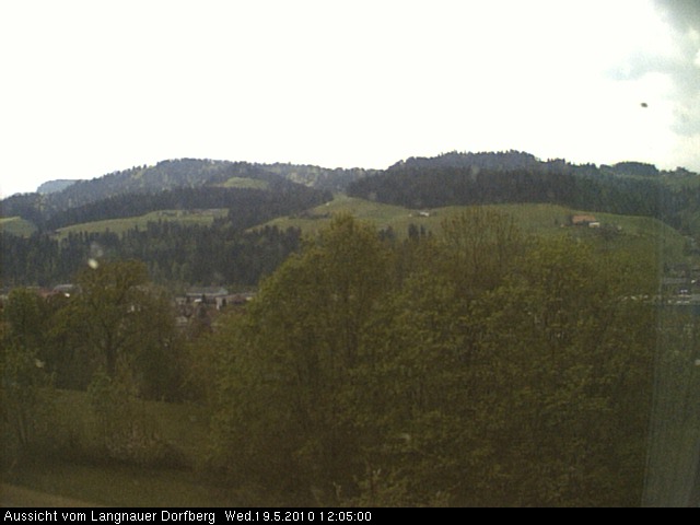 Webcam-Bild: Aussicht vom Dorfberg in Langnau 20100519-120500