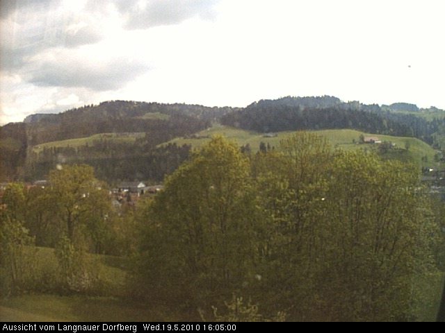 Webcam-Bild: Aussicht vom Dorfberg in Langnau 20100519-160500