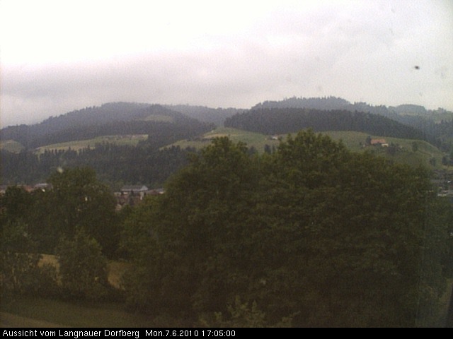 Webcam-Bild: Aussicht vom Dorfberg in Langnau 20100607-170500