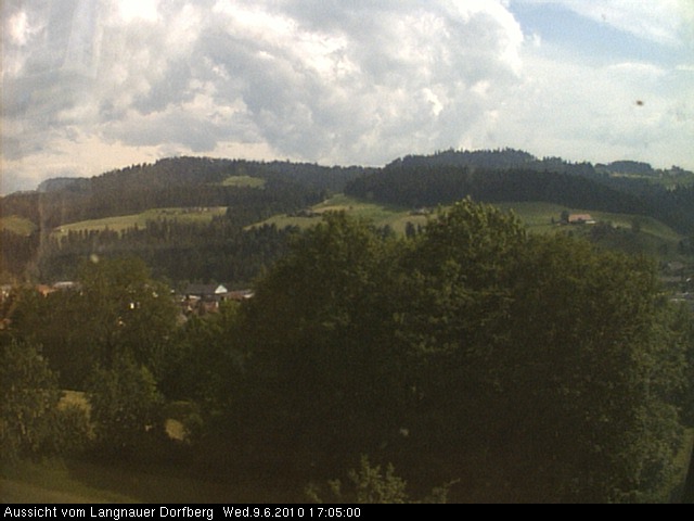Webcam-Bild: Aussicht vom Dorfberg in Langnau 20100609-170500