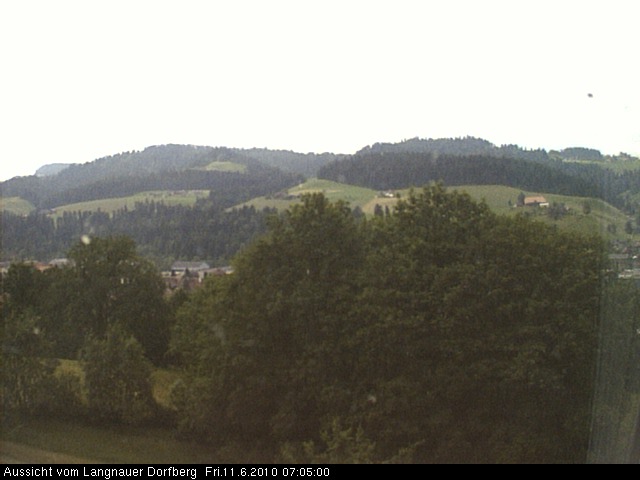 Webcam-Bild: Aussicht vom Dorfberg in Langnau 20100611-070500