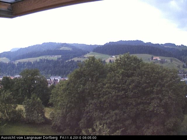 Webcam-Bild: Aussicht vom Dorfberg in Langnau 20100611-080500
