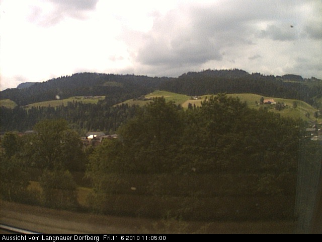 Webcam-Bild: Aussicht vom Dorfberg in Langnau 20100611-110500