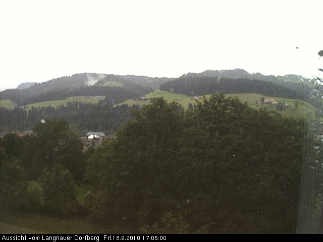 Webcam-Bild: Aussicht vom Dorfberg in Langnau 20100618-170500