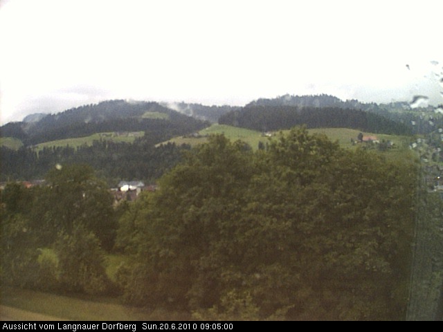 Webcam-Bild: Aussicht vom Dorfberg in Langnau 20100620-090500