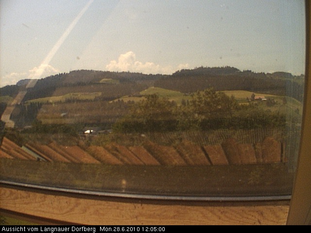 Webcam-Bild: Aussicht vom Dorfberg in Langnau 20100628-120500