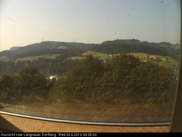 Webcam-Bild: Aussicht vom Dorfberg in Langnau 20100630-090500