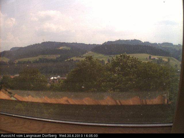 Webcam-Bild: Aussicht vom Dorfberg in Langnau 20100630-160500