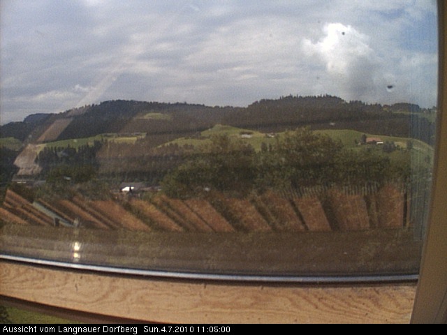 Webcam-Bild: Aussicht vom Dorfberg in Langnau 20100704-110500