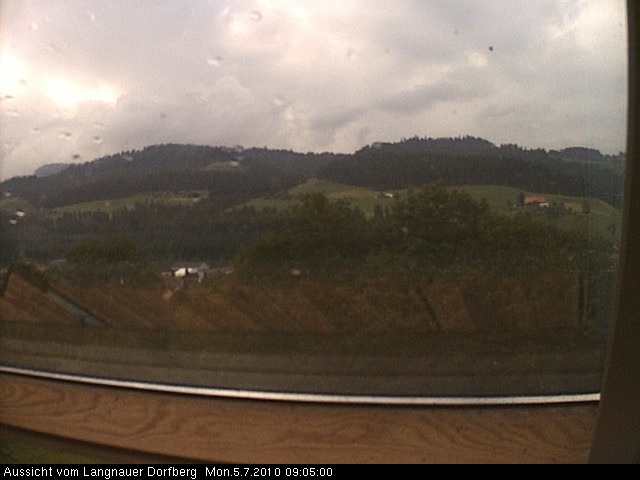 Webcam-Bild: Aussicht vom Dorfberg in Langnau 20100705-090500