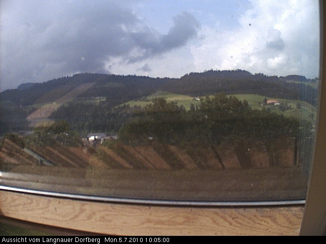 Webcam-Bild: Aussicht vom Dorfberg in Langnau 20100705-100500