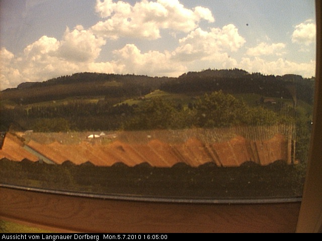 Webcam-Bild: Aussicht vom Dorfberg in Langnau 20100705-160500
