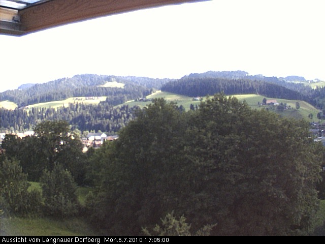 Webcam-Bild: Aussicht vom Dorfberg in Langnau 20100705-170500
