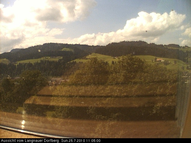 Webcam-Bild: Aussicht vom Dorfberg in Langnau 20100725-110500