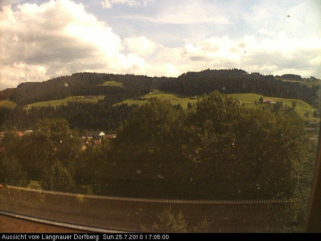 Webcam-Bild: Aussicht vom Dorfberg in Langnau 20100725-170500