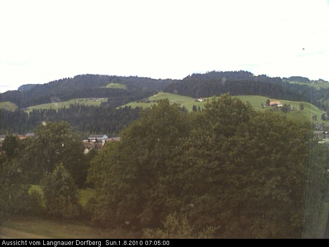 Webcam-Bild: Aussicht vom Dorfberg in Langnau 20100801-070500