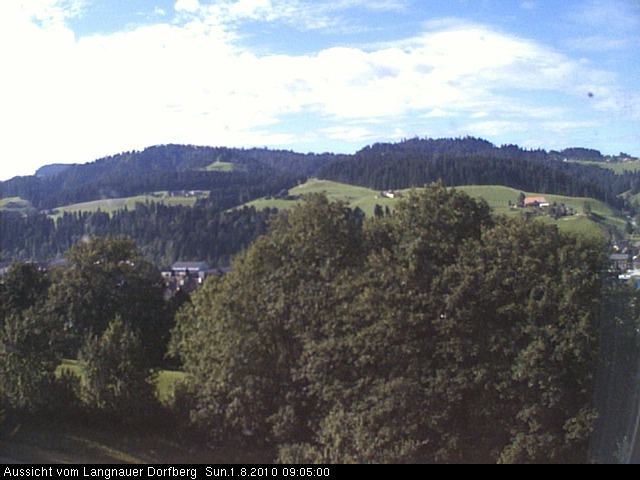Webcam-Bild: Aussicht vom Dorfberg in Langnau 20100801-090500