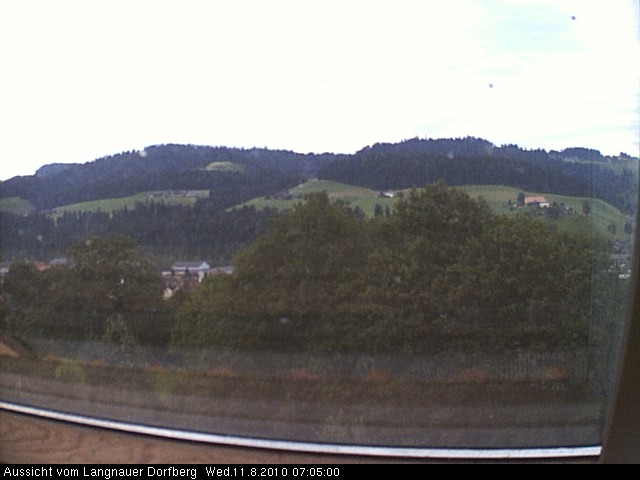 Webcam-Bild: Aussicht vom Dorfberg in Langnau 20100811-070500