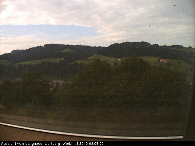 Webcam-Bild: Aussicht vom Dorfberg in Langnau 20100811-080500