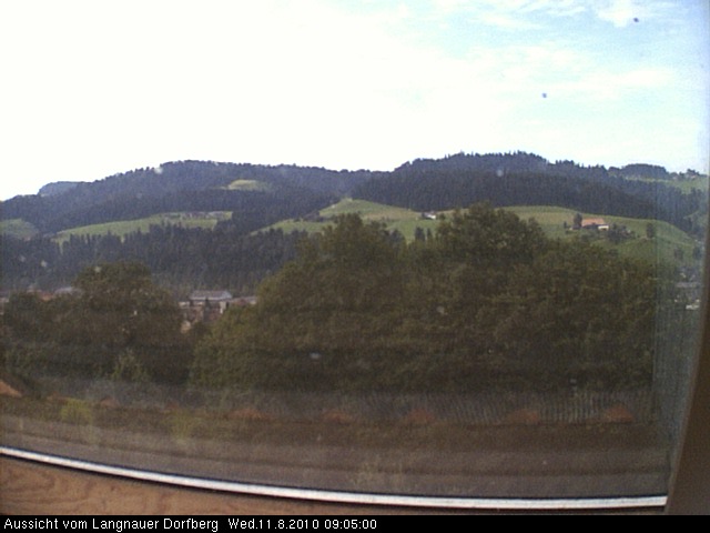Webcam-Bild: Aussicht vom Dorfberg in Langnau 20100811-090500