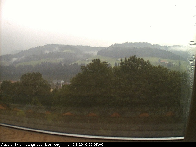 Webcam-Bild: Aussicht vom Dorfberg in Langnau 20100812-070500