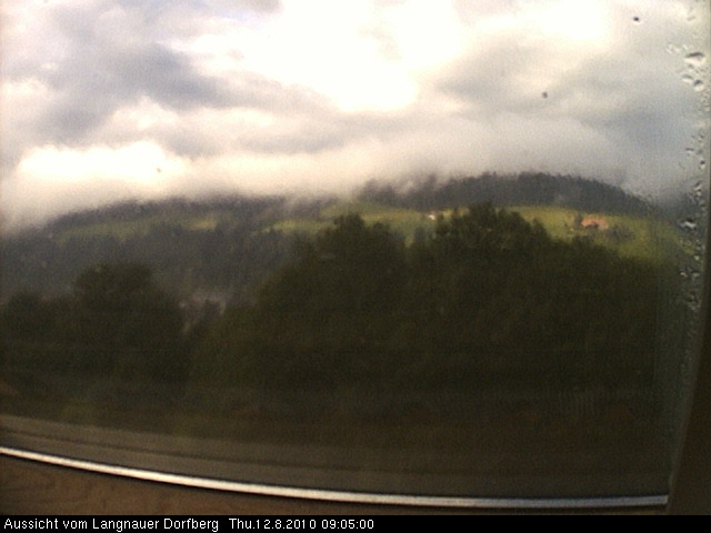 Webcam-Bild: Aussicht vom Dorfberg in Langnau 20100812-090500