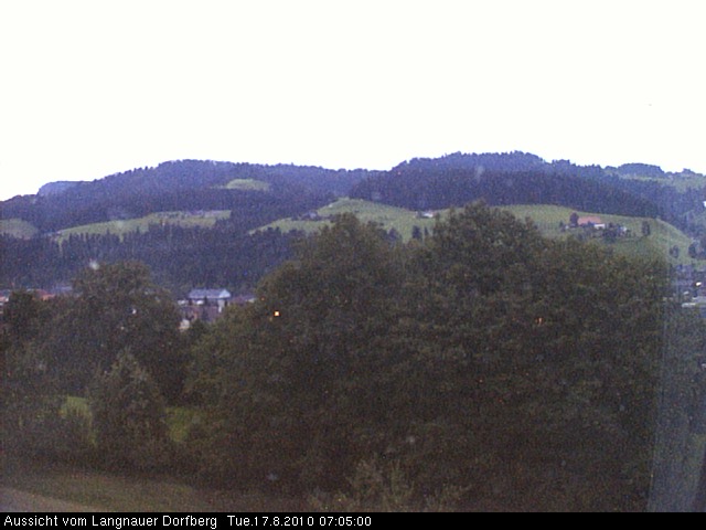 Webcam-Bild: Aussicht vom Dorfberg in Langnau 20100817-070500