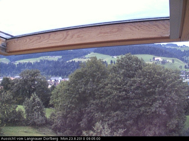 Webcam-Bild: Aussicht vom Dorfberg in Langnau 20100823-090500