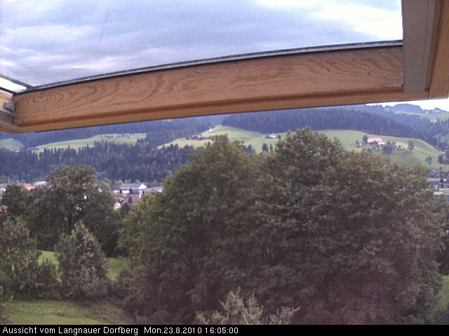 Webcam-Bild: Aussicht vom Dorfberg in Langnau 20100823-160500