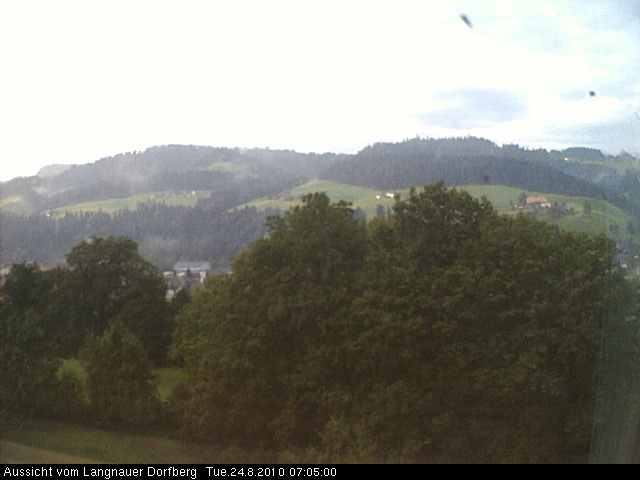 Webcam-Bild: Aussicht vom Dorfberg in Langnau 20100824-070500