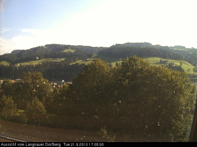 Webcam-Bild: Aussicht vom Dorfberg in Langnau 20100921-170500