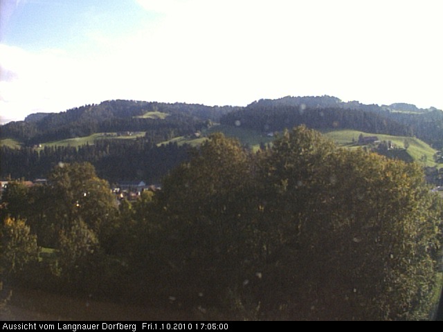 Webcam-Bild: Aussicht vom Dorfberg in Langnau 20101001-170500