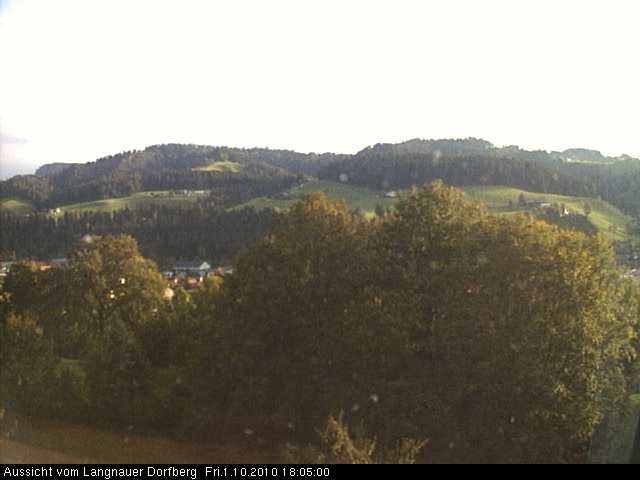 Webcam-Bild: Aussicht vom Dorfberg in Langnau 20101001-180500