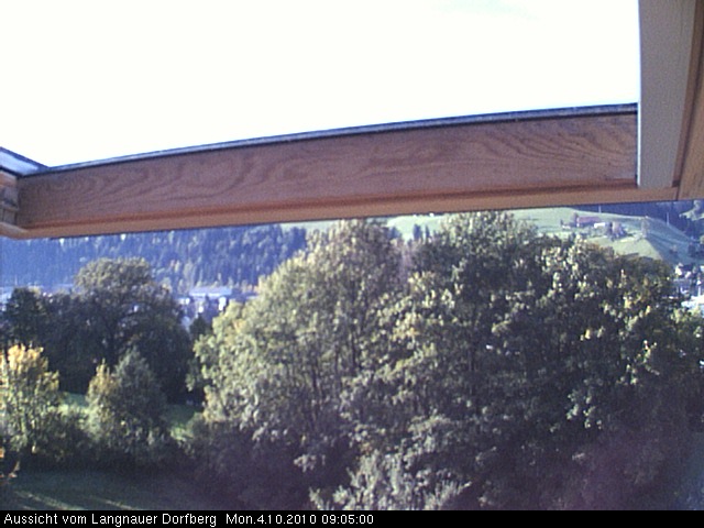 Webcam-Bild: Aussicht vom Dorfberg in Langnau 20101004-090500