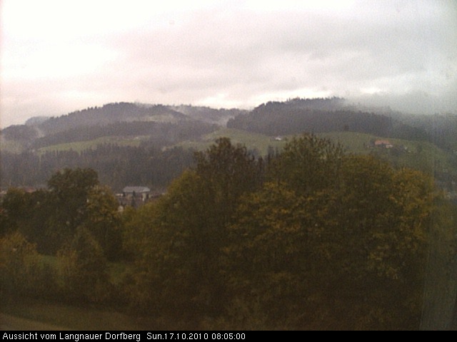 Webcam-Bild: Aussicht vom Dorfberg in Langnau 20101017-080500