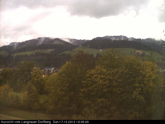 Webcam-Bild: Aussicht vom Dorfberg in Langnau 20101017-160500