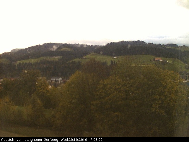 Webcam-Bild: Aussicht vom Dorfberg in Langnau 20101020-170500