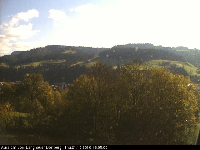 Webcam-Bild: Aussicht vom Dorfberg in Langnau 20101021-160500