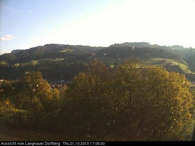 Webcam-Bild: Aussicht vom Dorfberg in Langnau 20101021-170500