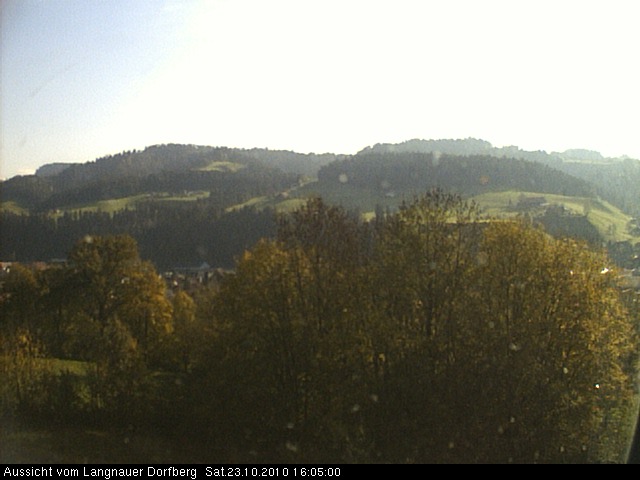Webcam-Bild: Aussicht vom Dorfberg in Langnau 20101023-160500
