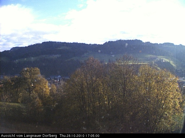 Webcam-Bild: Aussicht vom Dorfberg in Langnau 20101028-170500