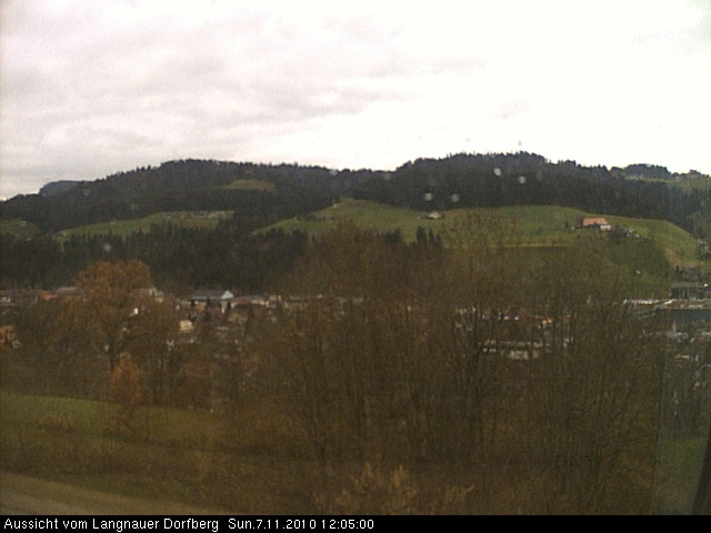 Webcam-Bild: Aussicht vom Dorfberg in Langnau 20101107-120500