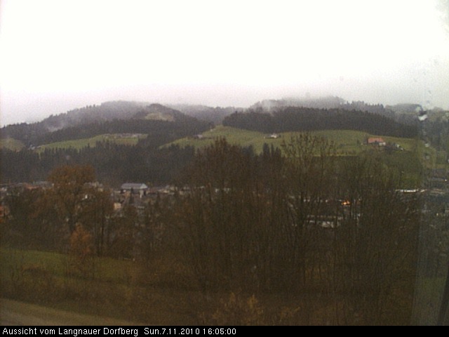 Webcam-Bild: Aussicht vom Dorfberg in Langnau 20101107-160500