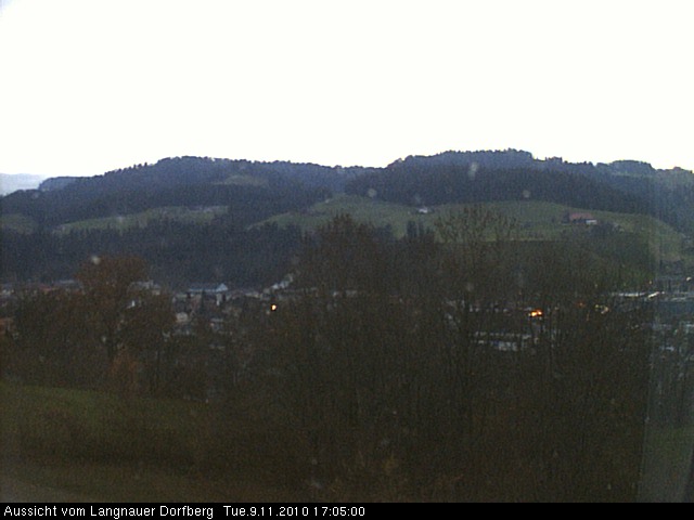 Webcam-Bild: Aussicht vom Dorfberg in Langnau 20101109-170500