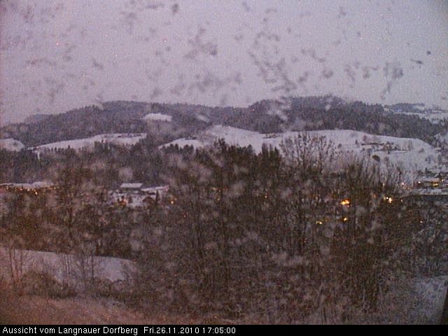 Webcam-Bild: Aussicht vom Dorfberg in Langnau 20101126-170500