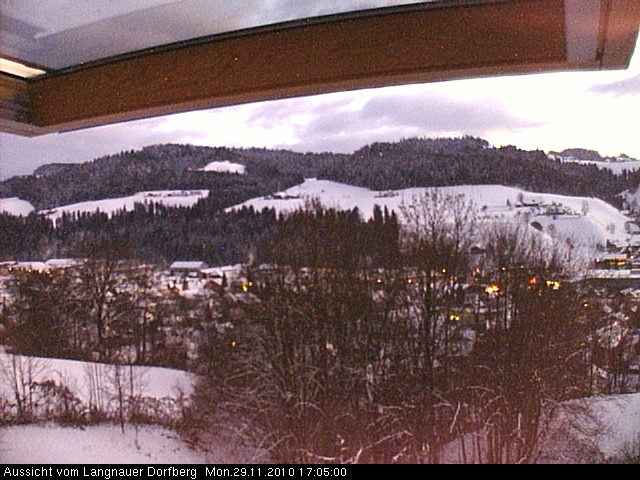 Webcam-Bild: Aussicht vom Dorfberg in Langnau 20101129-170500